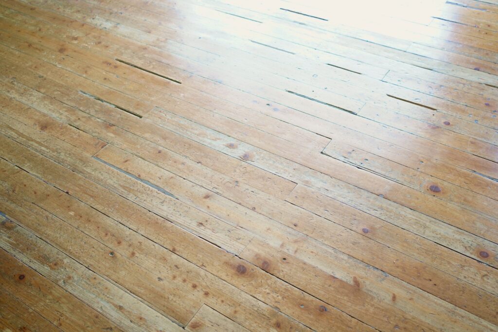 フローリングの傷を防ぐ習慣とは？